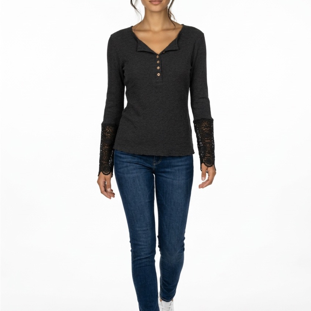 Women's 2XL Henley Ribbed Long Black Lace Crochet Sleeve Whimsigoth Pullover Top - Picture 1 of 8